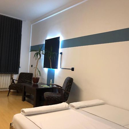 4 Friends Hostel Єреван Екстер'єр фото