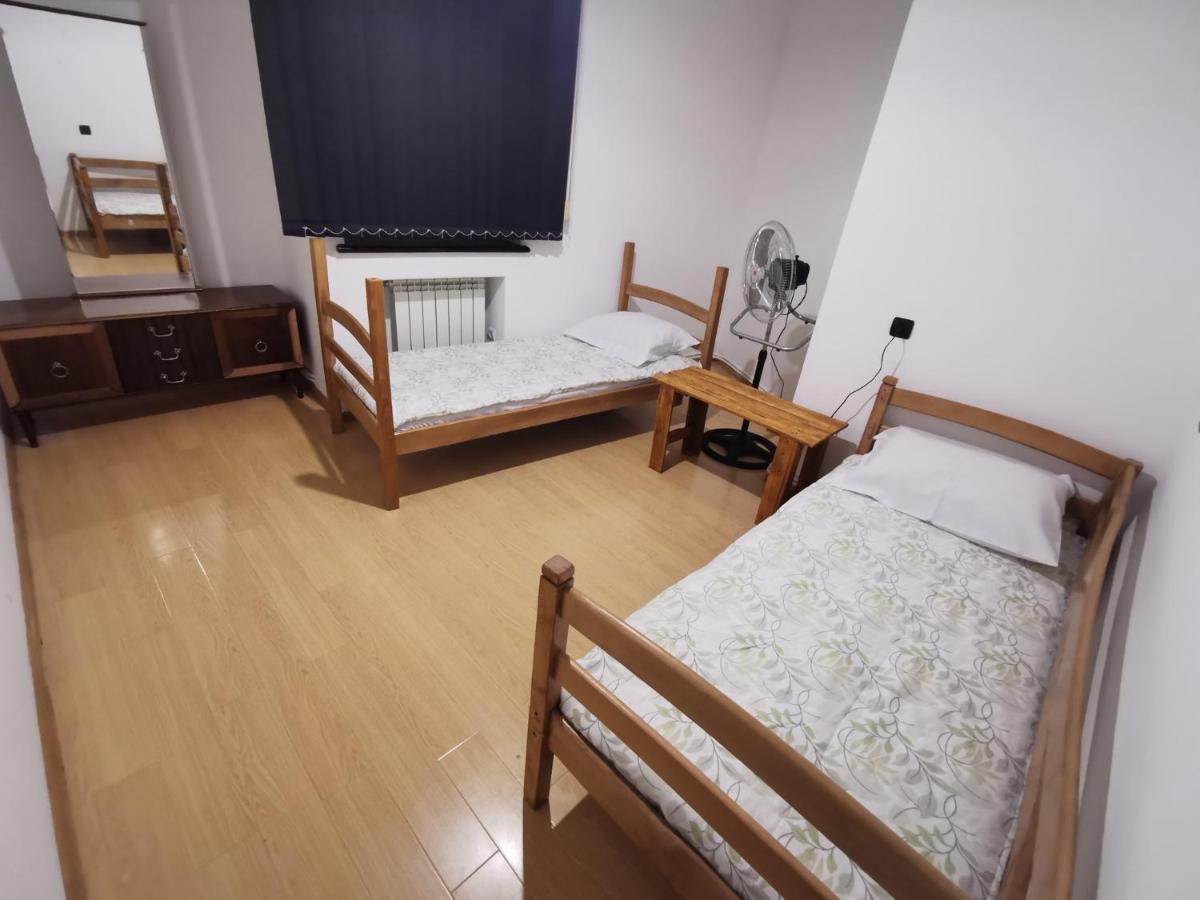 4 Friends Hostel Єреван Екстер'єр фото