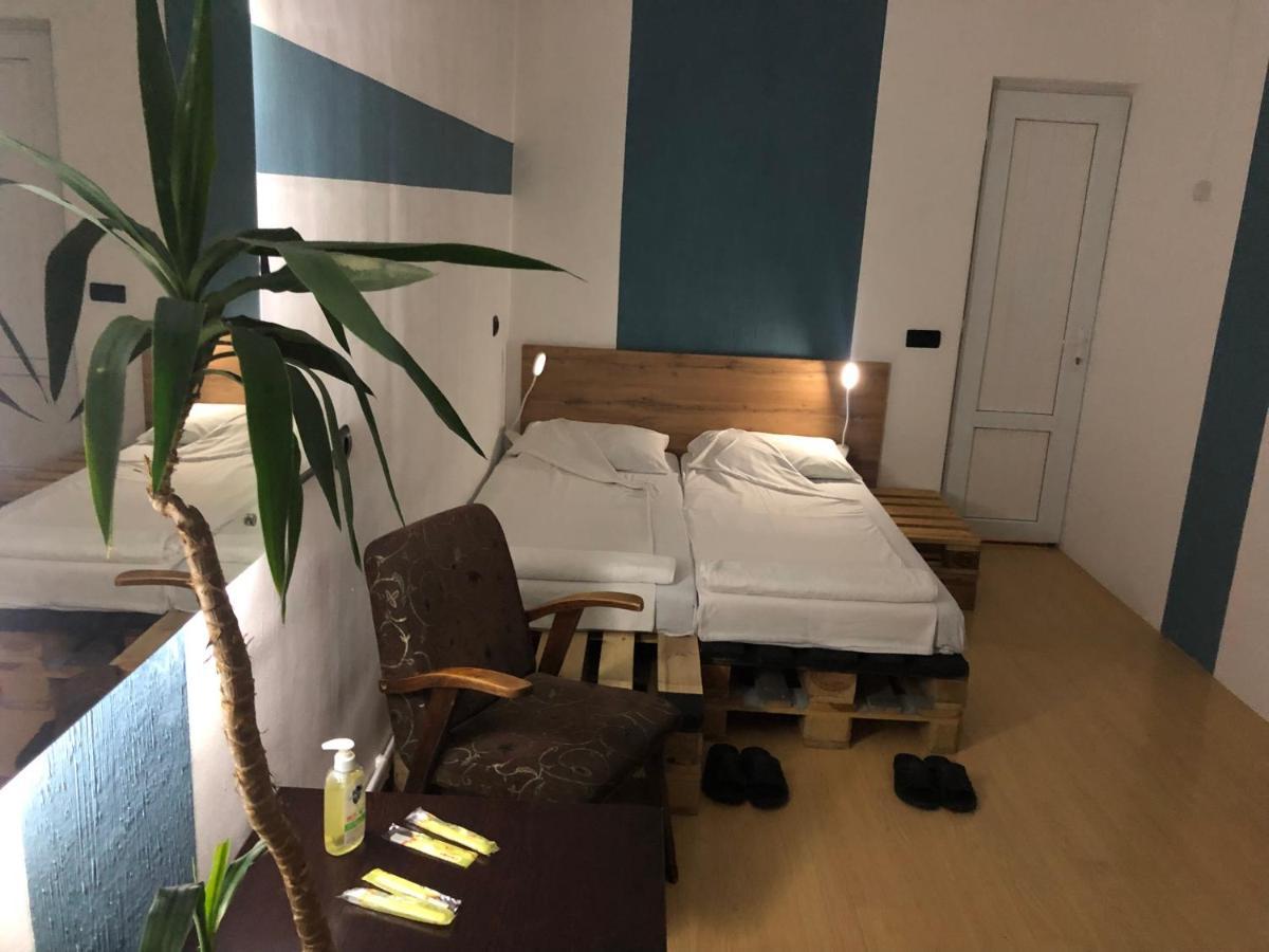 4 Friends Hostel Єреван Екстер'єр фото