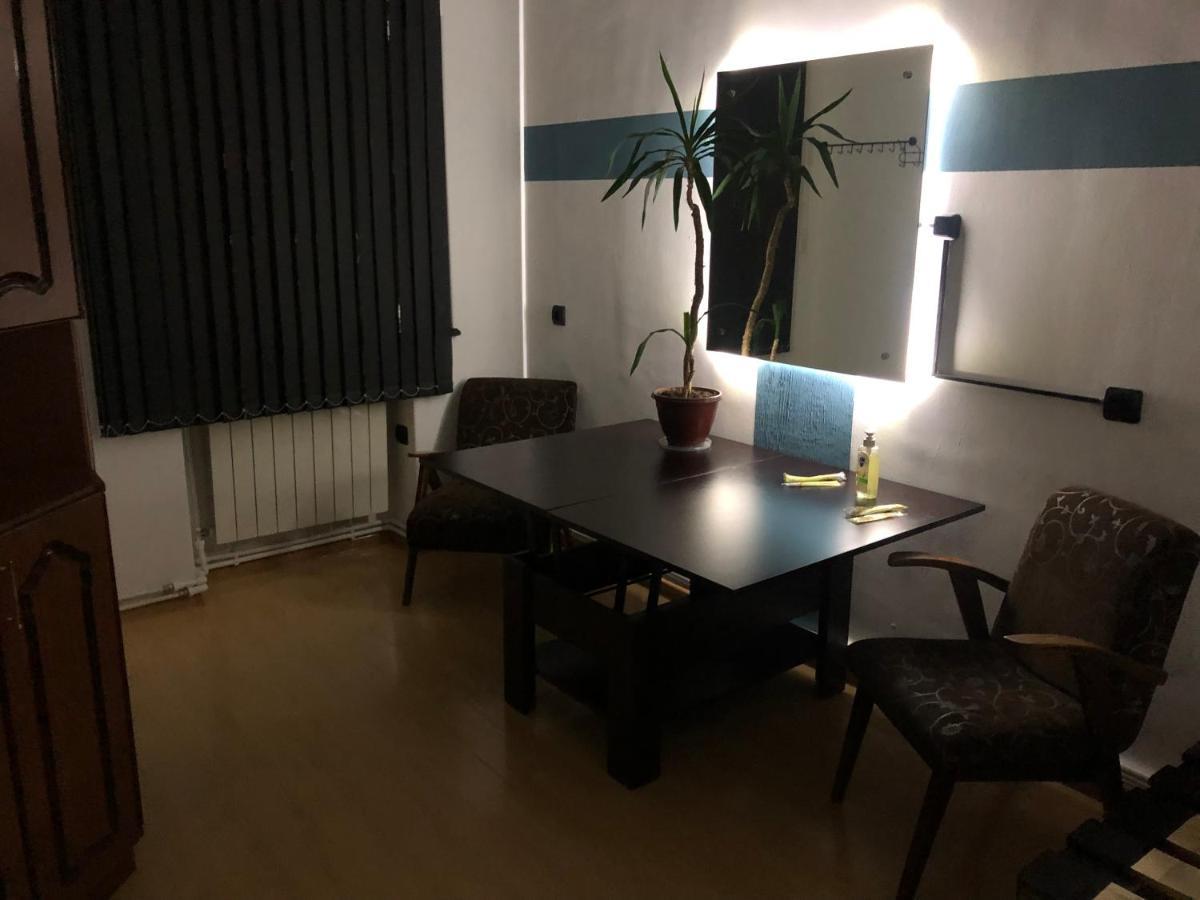 4 Friends Hostel Єреван Екстер'єр фото