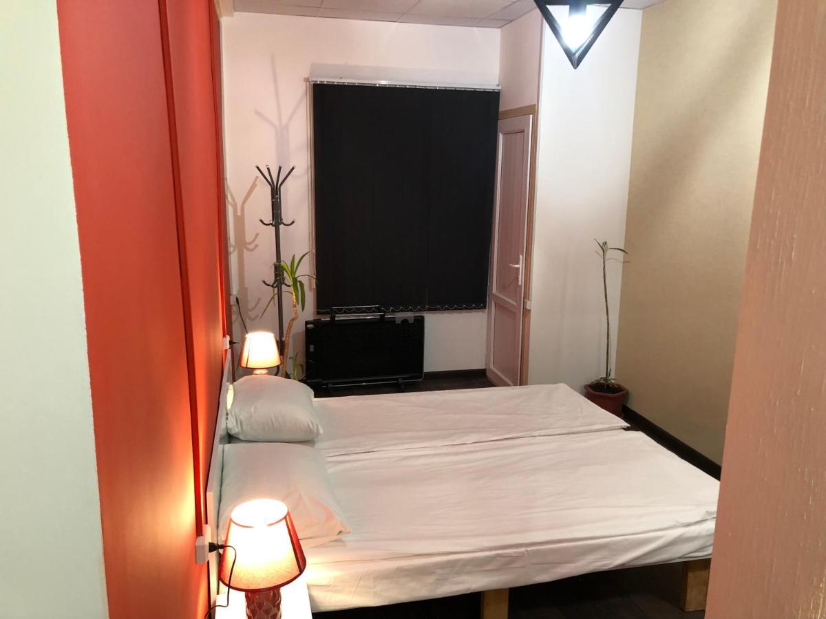 4 Friends Hostel Єреван Екстер'єр фото