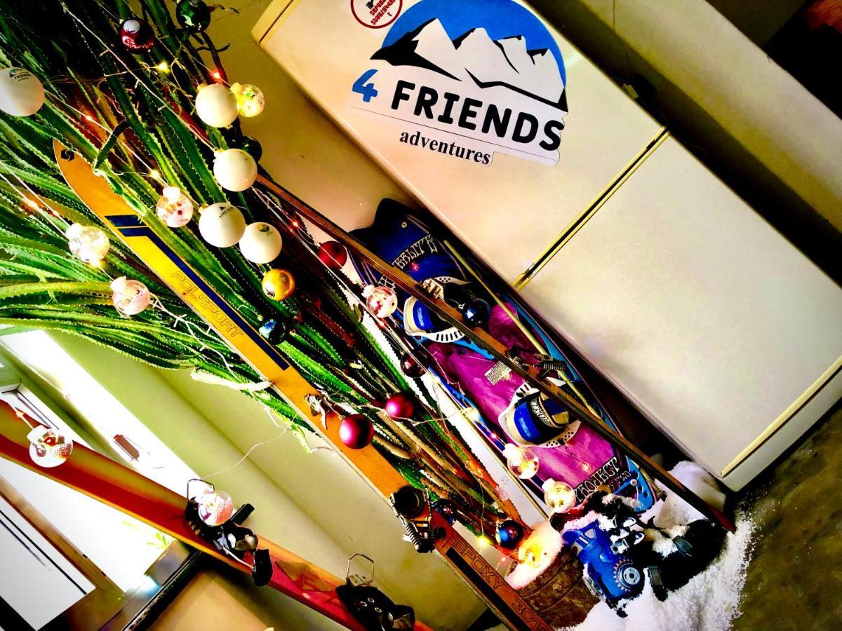 4 Friends Hostel Єреван Екстер'єр фото